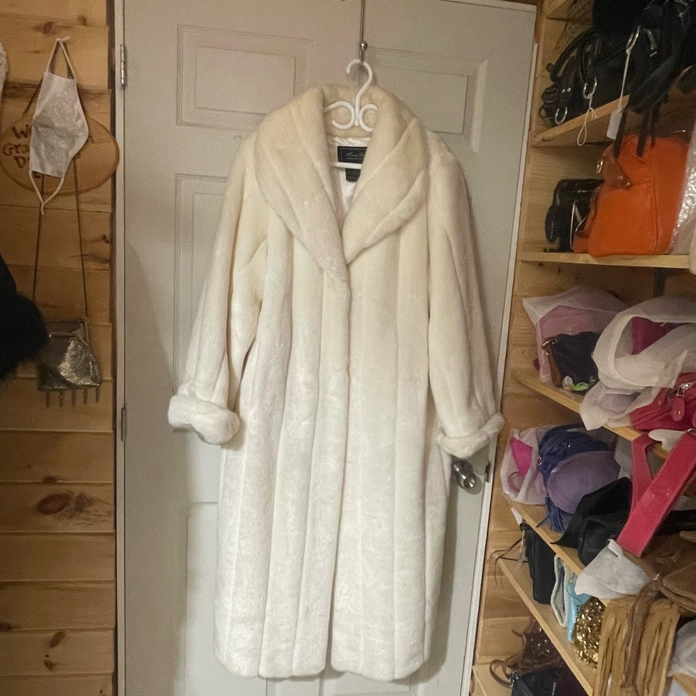 Terry Lewis luxurious faux fur coat